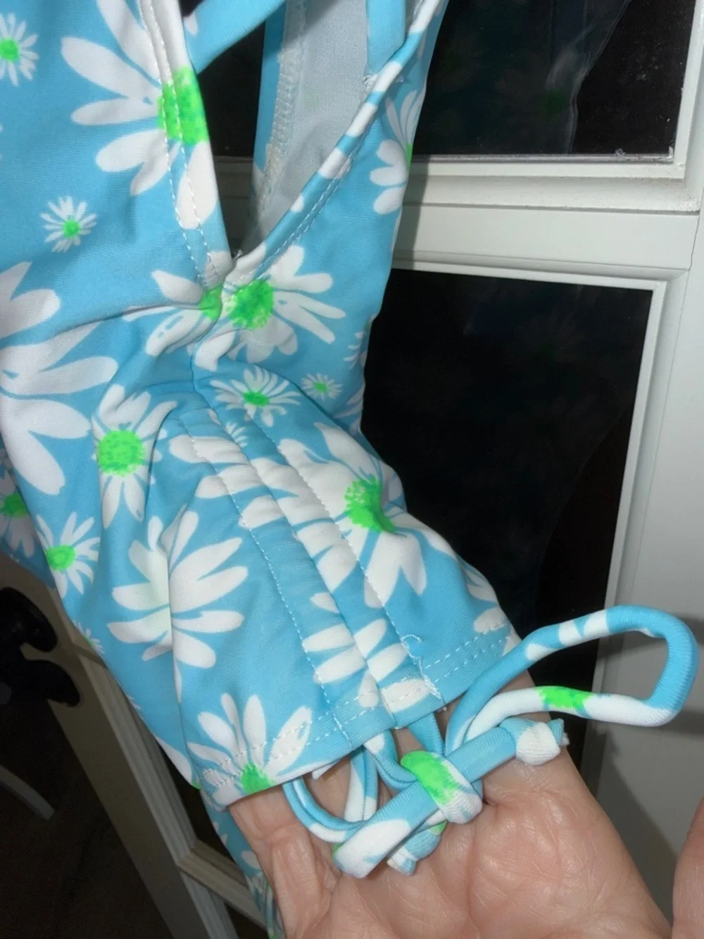 ISLAND LOVE  Fun Retro Blue Ditsy Daisy Print One-Piece Tank Swimsuit Small